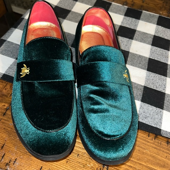 green emerald velvet dress Green and White Dress Shoes ​| Spectators